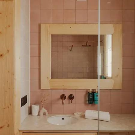 Lovelia Luxury Villa