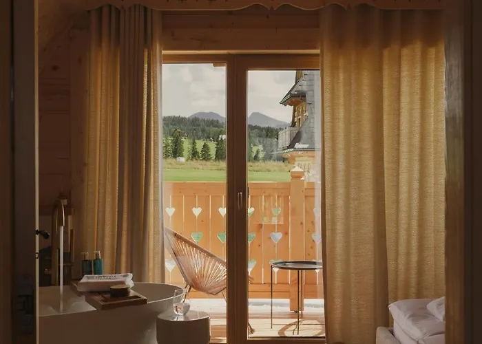 Lovelia Luxury Vila *